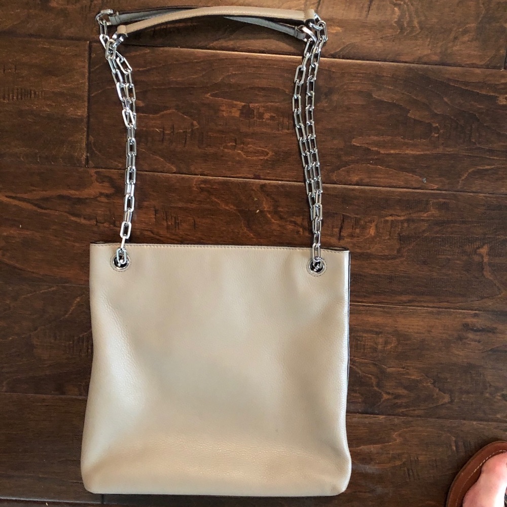 ❌SOLD NWOT Tory Burch Frida Swingpack❌ - Picture 3 of 5